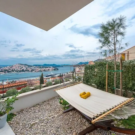 Apartmán Sunset View, Garden,taxioldtown5min,free Garage, Voucher For Yacht Charter