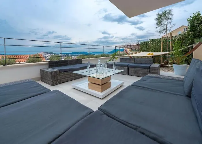 Sunset View, Garden,taxioldtown5min,free Garage, Voucher For Yacht Charter *