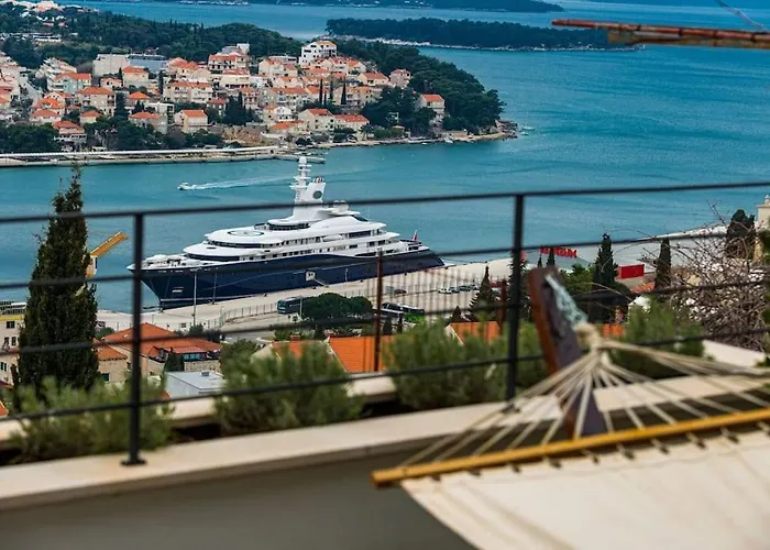 Sunset View, Garden,taxioldtown5min,free Garage, Voucher For Yacht Charter