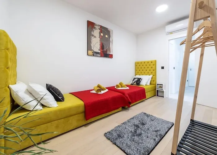 Sunset View, Garden,taxioldtown5min,free Garage, Voucher For Yacht Charter *