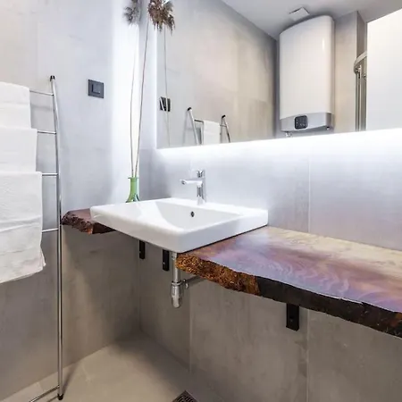 Walking Distance Old Town 120m2,garden,view,garage Apartment Dubrovnik