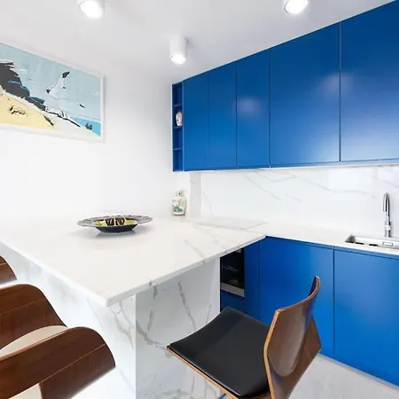 Sunset View, Garden,taxioldtown5min,free Garage, Voucher For Yacht Charter Apartament