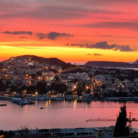 Sunset View, Garden,taxioldtown5min,free Garage, Voucher For Yacht Charter * Ragusa