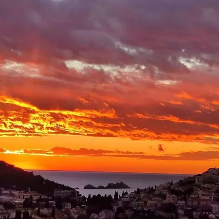 Sunset View, Garden,taxioldtown5min,free Garage, Voucher For Yacht Charter Ragusa